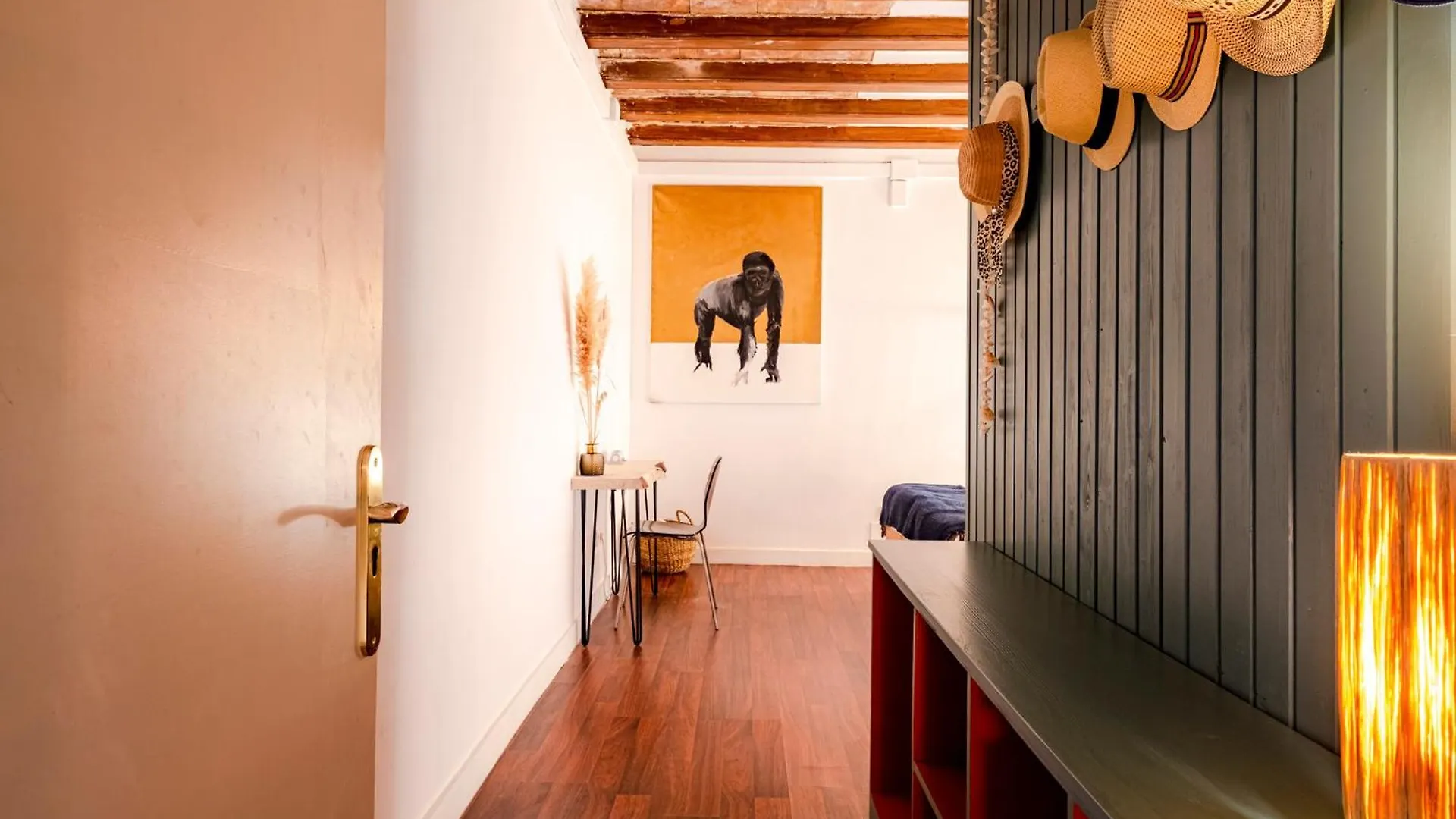 Canela Homes Barcelona Permanyer 0*,  إسبانيا